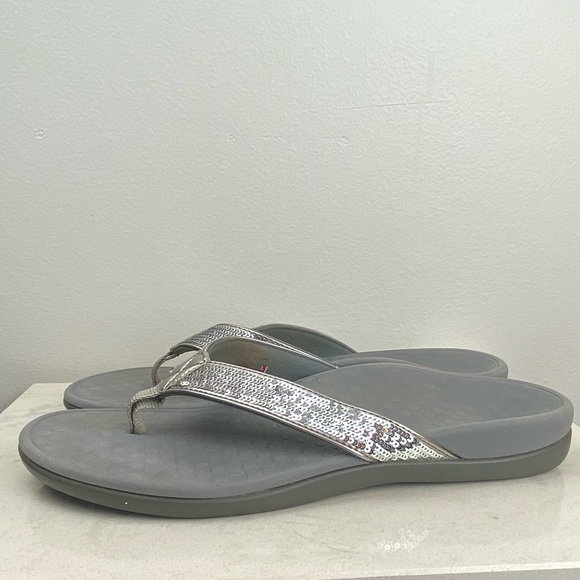 VIONIC Women's Tide Silver Sequins Sandal - Picture 7 of 11